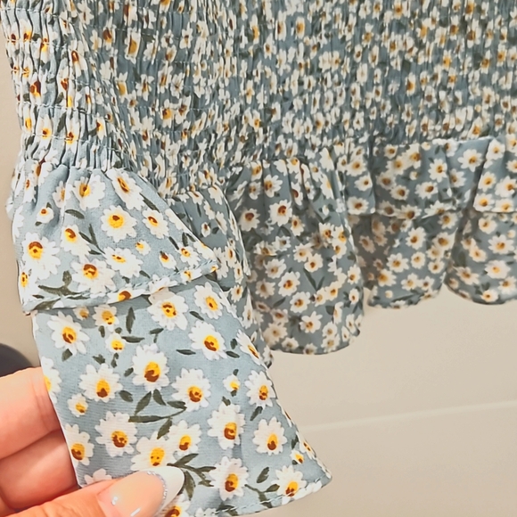 Floral Dress - Picture 2 of 4